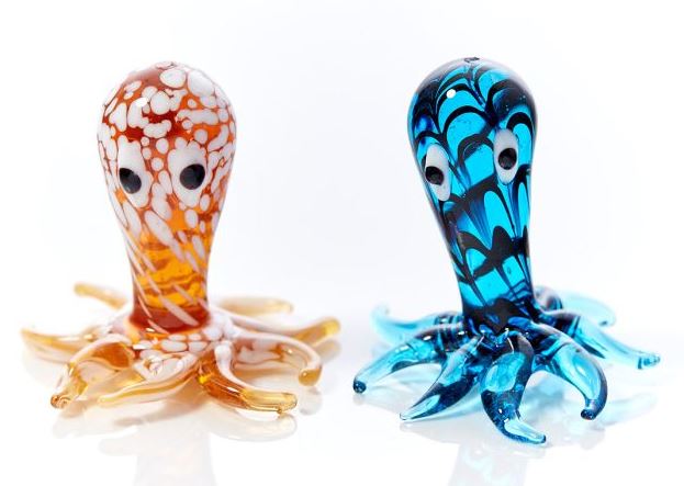 GLASS PATTERNED OCTOPUS ORNAMENT ***(1 SUPPLIED ORANGE OR BLUE)***