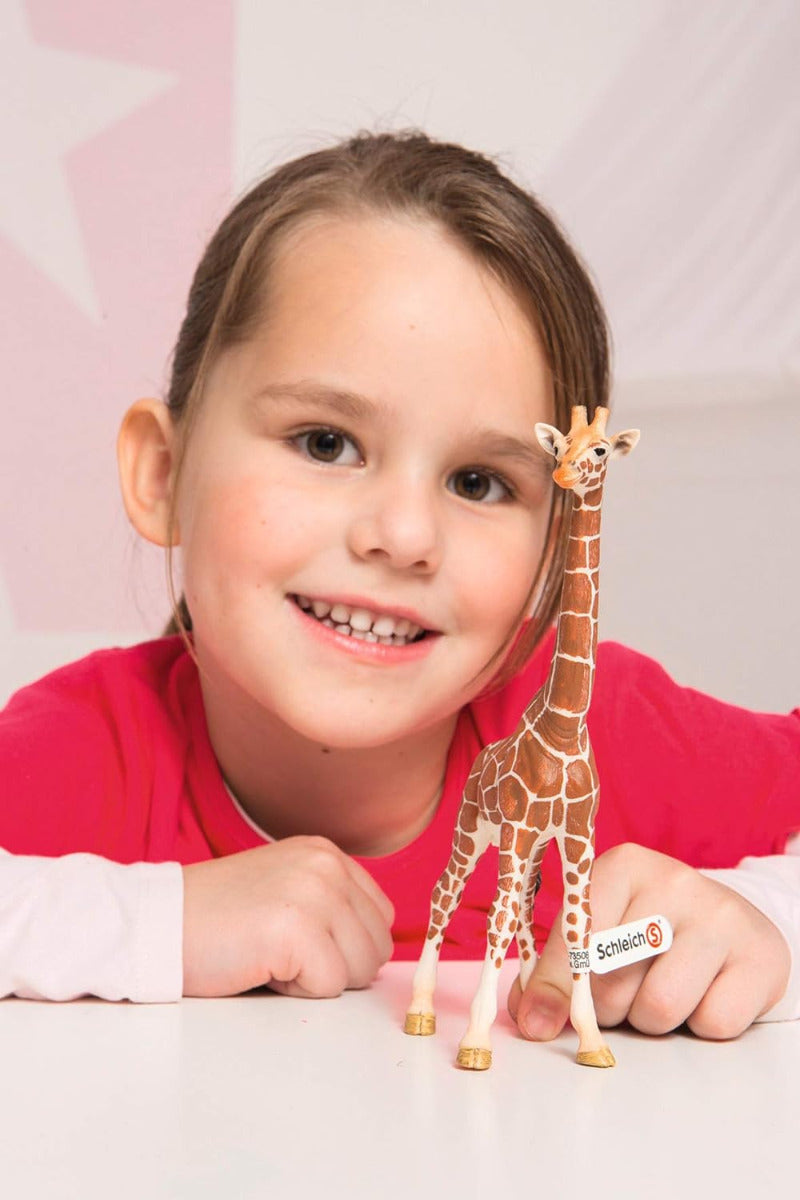 SCHLEICH Giraffe, male Wild Life Toy Figurine for children aged 3-8 Years